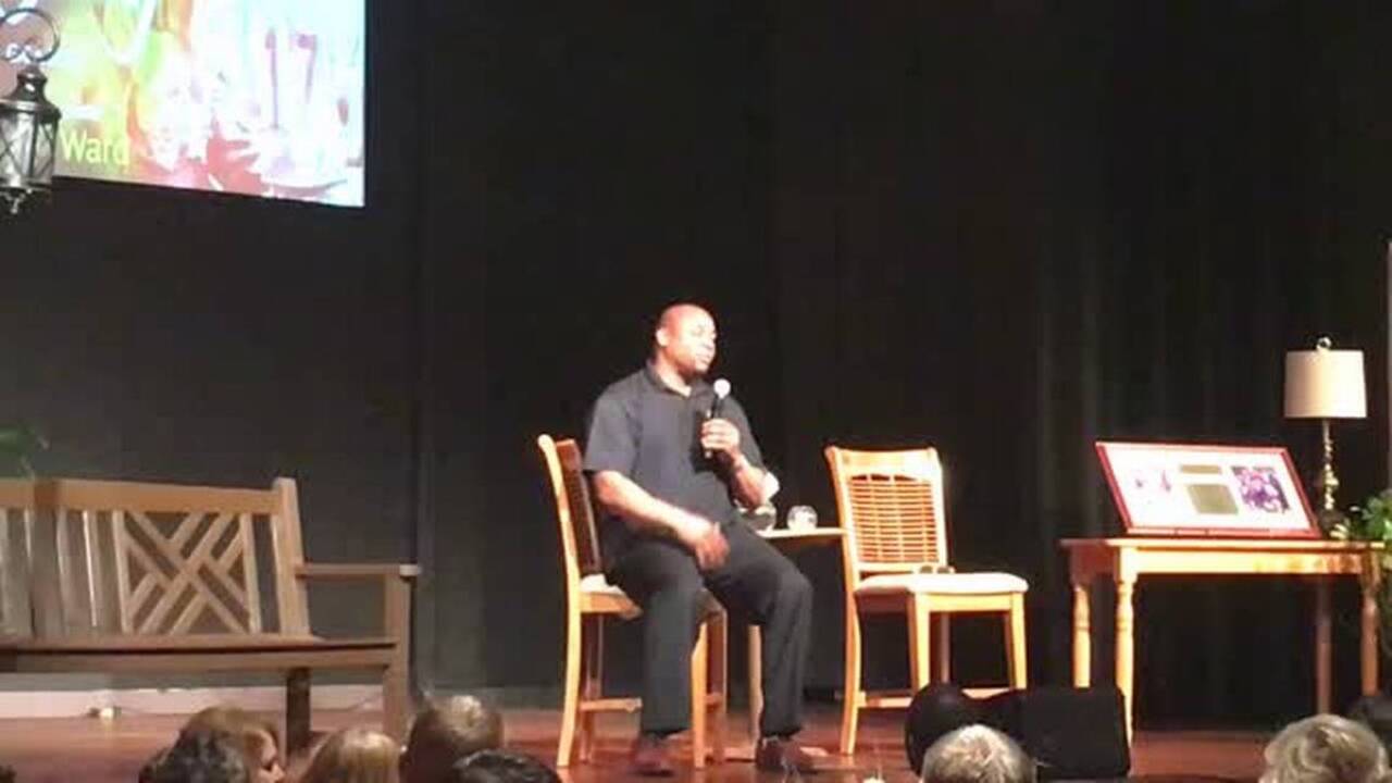 Charlie Ward discusses patience, faith with humor at Bradenton Christian gala