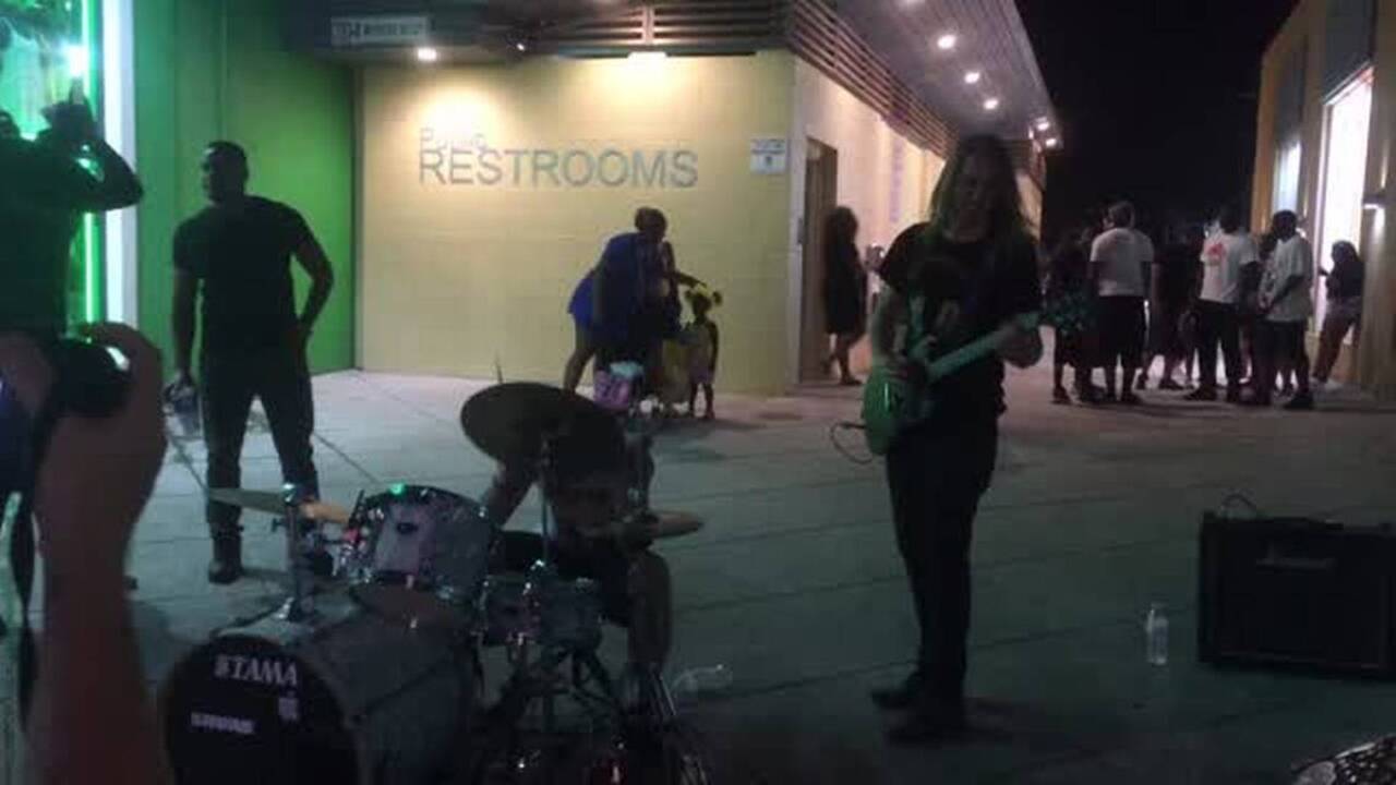 Musicians jam during Atlantic Beach Bikefest