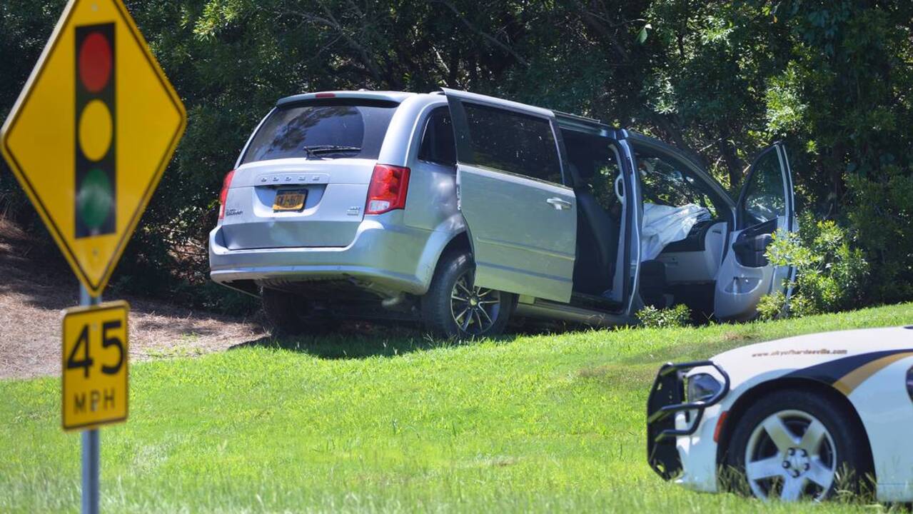 Police investigate after stolen vehicle wrecks near Sun City | Wichita ...