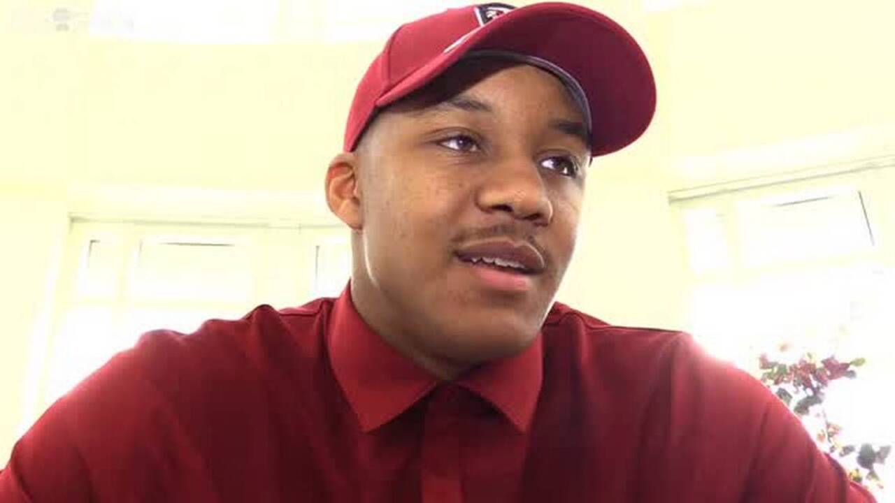 Damani Staley signs with Gamecocks