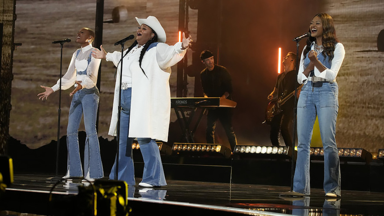 3 songs, 3 standing ovations. Chapel Hart tells what it was like at Grand Ole Opry and what’s next