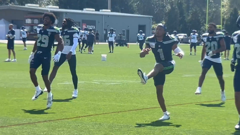 Rookie Julian Neal back practicing after missing most of Seahawks training camp injured