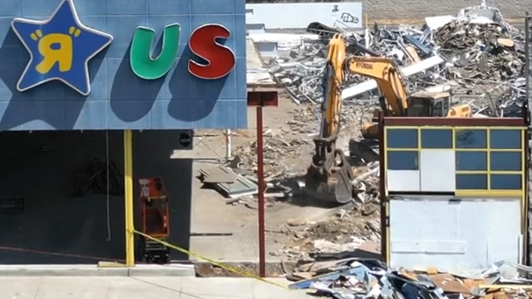 Demolition begins at former Toys R Us building in Modesto