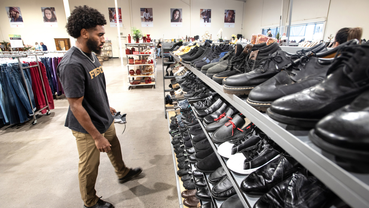 With goodies for shoppers, Salvation Army’s Modesto thrift store reopens after fire