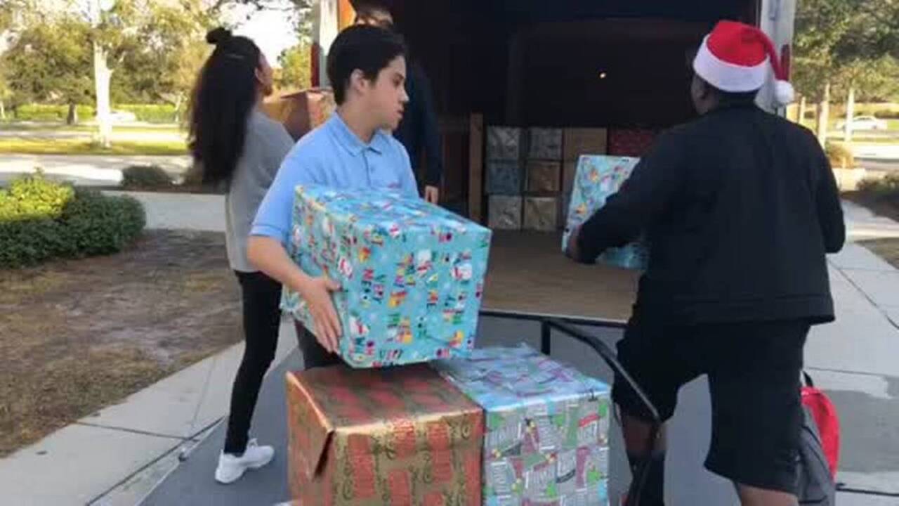 Middle school students deliver ‘blessings’ to the needy for Christmas