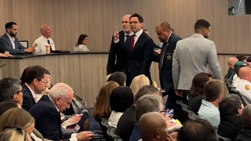Denouncing Israel bonds, James Fishback is thrown out of Miami-Dade chambers