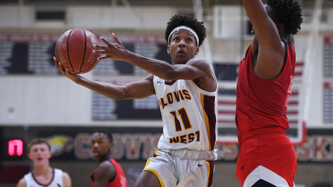 Watch highlights of Clovis West and San Joaquin Memorial at the Nike Invitational