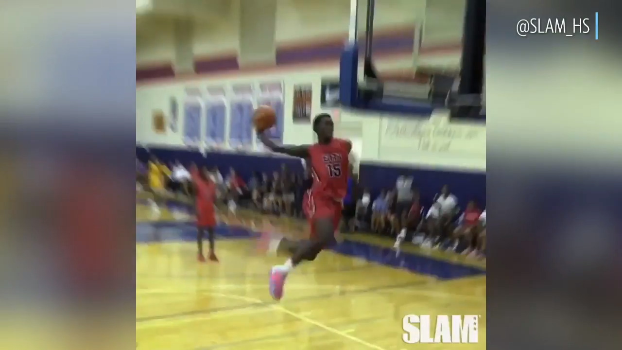 Malachi Wideman gets LeBron, D-Wade out of seats with insane dunks