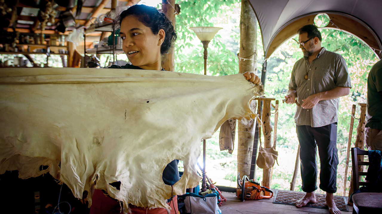 Rewilding experts teach students how to live simply outdoors