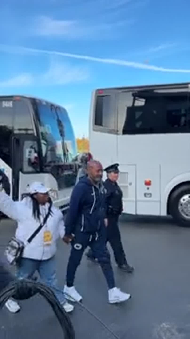 Penn State football arrives at Ohio Stadium for Ohio State game
