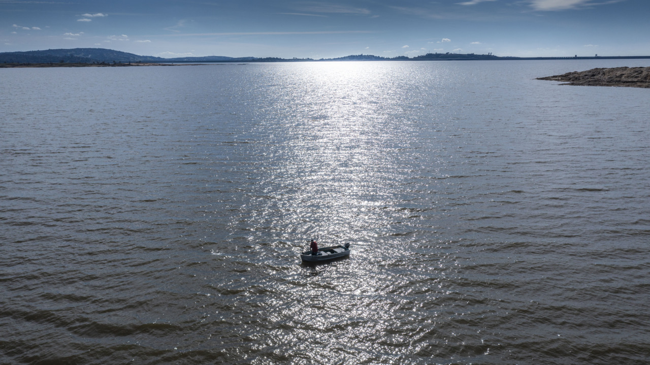 See drone video comparing Folsom Lake levels in Jan. 2023 to a low point in 2021