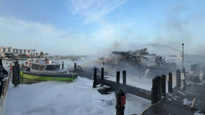 Boat in flames ignites other boats at Sunny Isles Beach dock