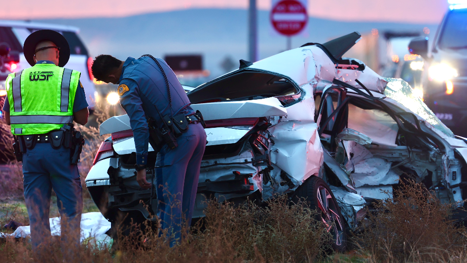 Fatal collision investigation north of Pasco on Highway 395