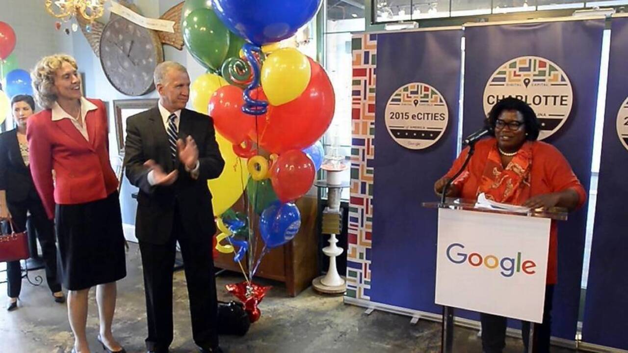 Charlotte presented with Google eCities Award