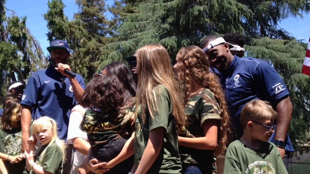 49ers QB Colin Kaepernick all smiles at Modesto charity tournament for Camp Taylor kids