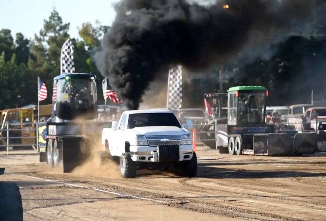 Tractor pull at the fair