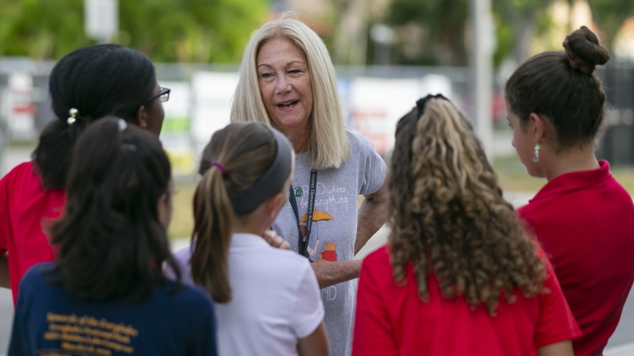 Mrs. Merrick Roma After 45 years this elementary school teacher in Miami retires | Miami ...
