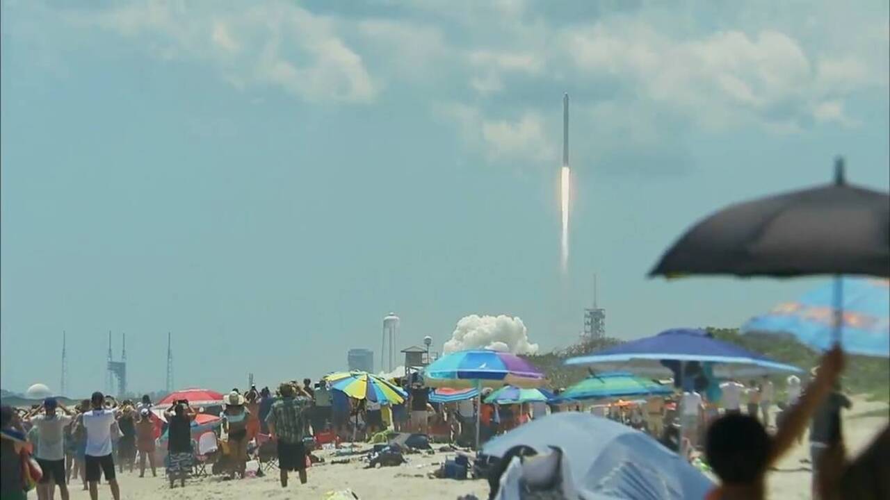 SpaceX launches International Space Station resupply mission