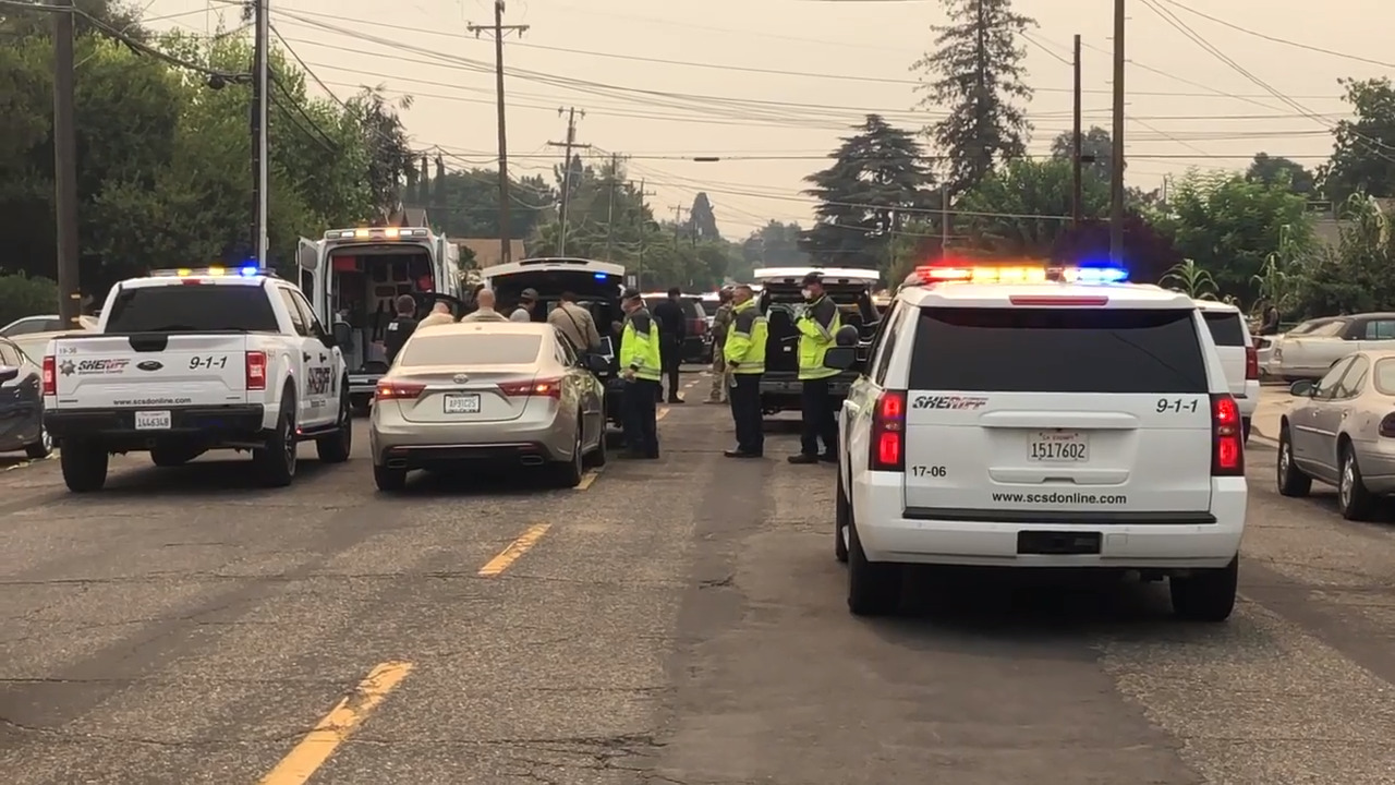 One dead, at least two others injured in stabbings at Oakdale apartment complex