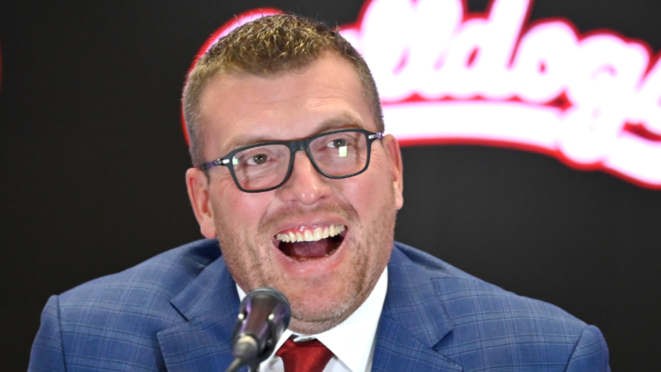 On first day, new Fresno State coach Matt Entz takes on the giant Bulldog in the room