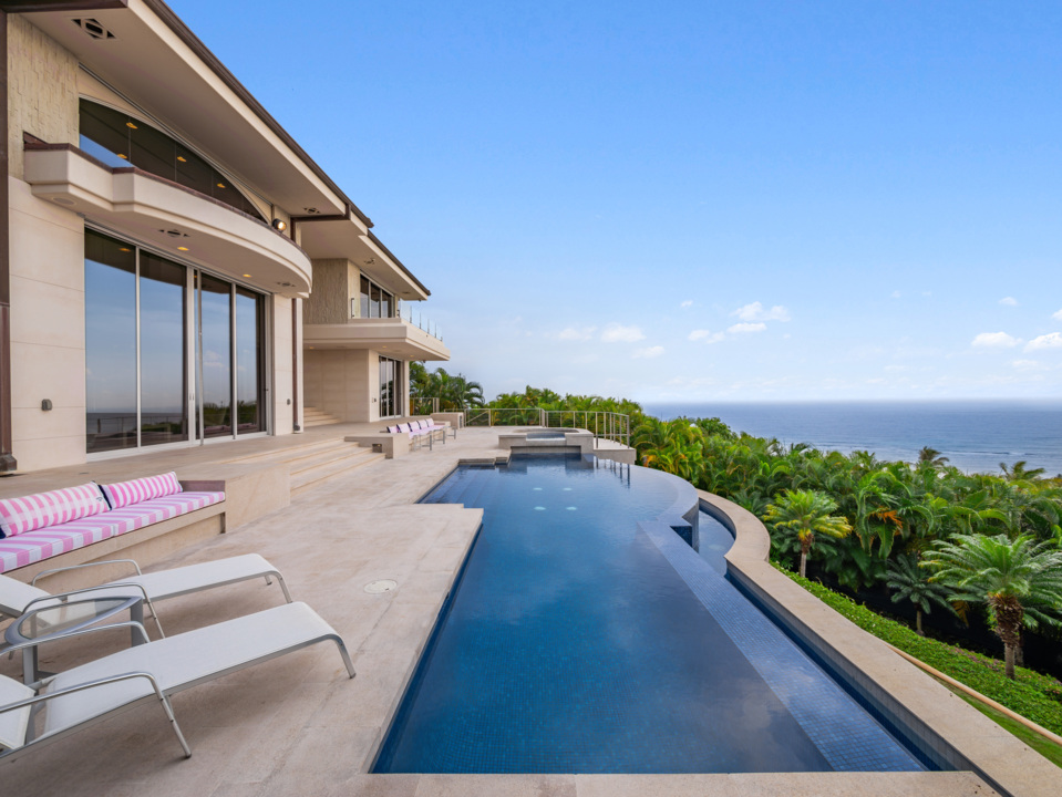See the high fashion design and panoramic ocean views of Hawaii home listed at $23M