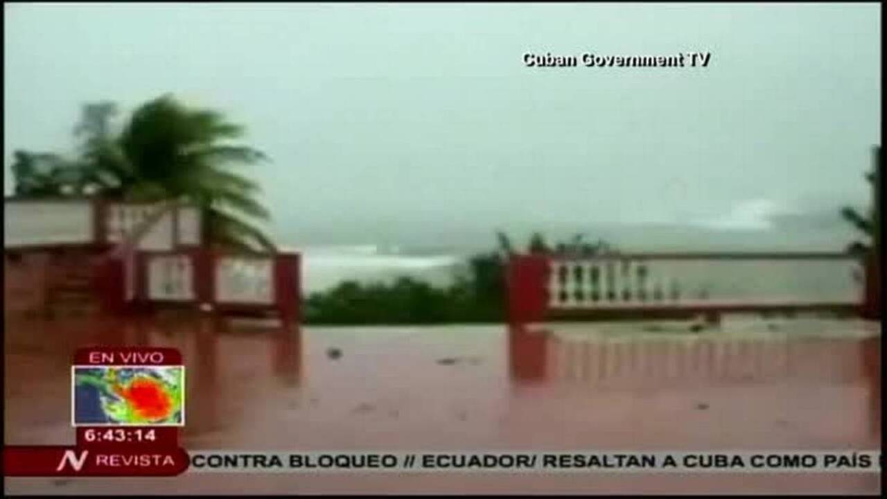 Cuban state TV records Hurricane Matthew making landfall on the island