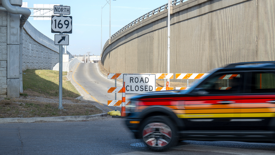 Northbound U.S. 169 bridge in KC closes after major structural issues found