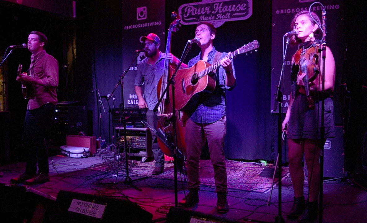 Mipso plays to a packed house at IBMA Bluegrass Ramble
