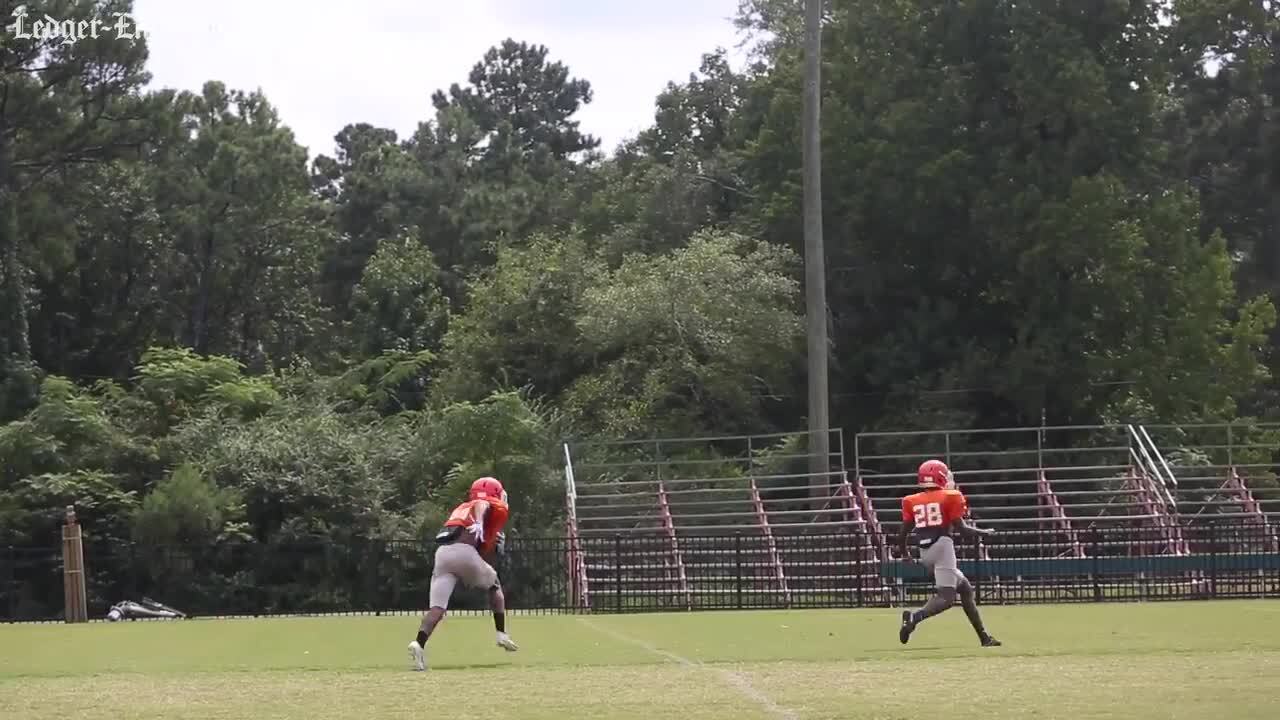 How has COVID-19 changed Glenwood football? Head coach talks through practice, game prep