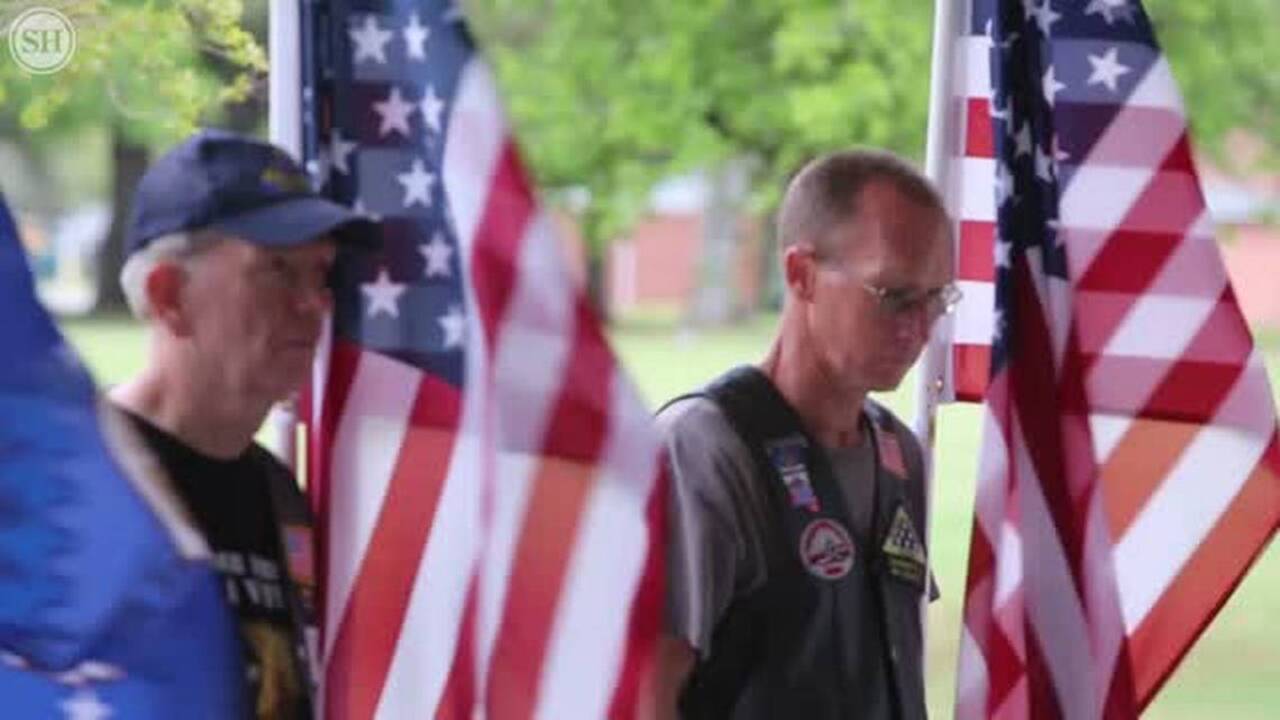 Honor guards attend funeral of veteran with no survivors