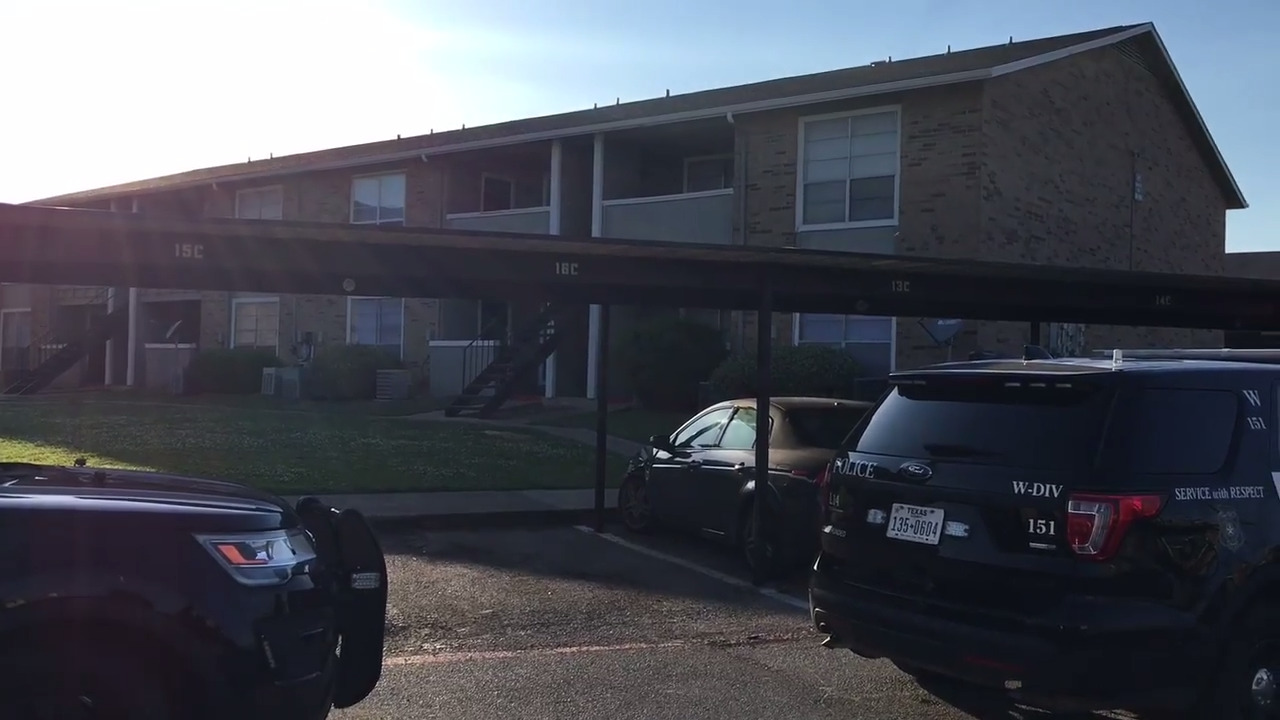 Man shot at a apartment complex in west Fort Worth | Fort Worth Star ...