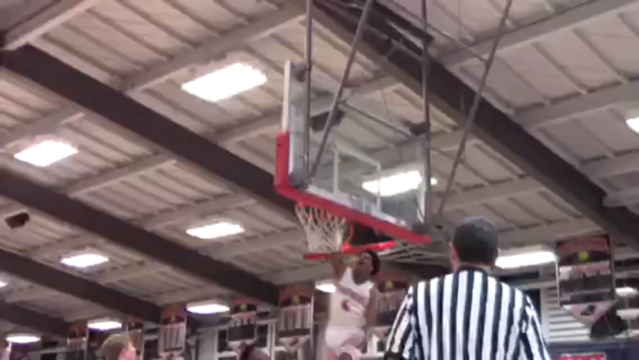 San Joaquin Memorial pulls away to return to the Central Section Division II boys basketball championship