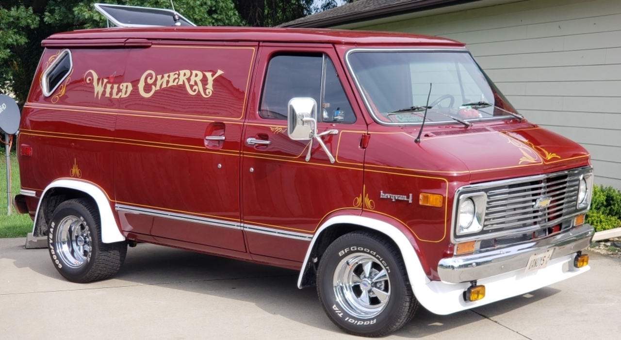 Wild Ripple Van 'Wild Cherry' van's wild ride (Video) | Belleville News-Democrat