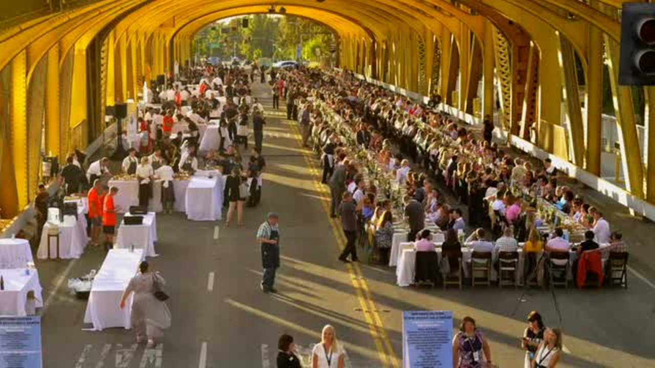 There are 80 tickets left to the Tower Bridge dinner. Here’s how you can score one