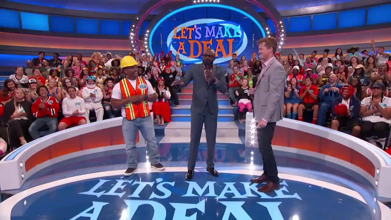‘I’m moving to Nipomo.’ Wayne Brady sings about SLO County city on ‘Let’s Make a Deal’