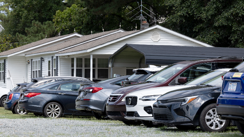 Apex sues 71-year-old Wake Co. woman for letting students park on her land