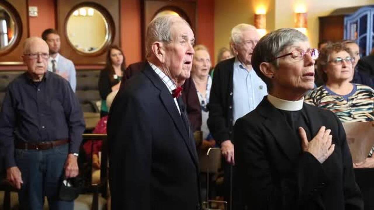 Thomas Lee retells story and celebrates Veterans Day