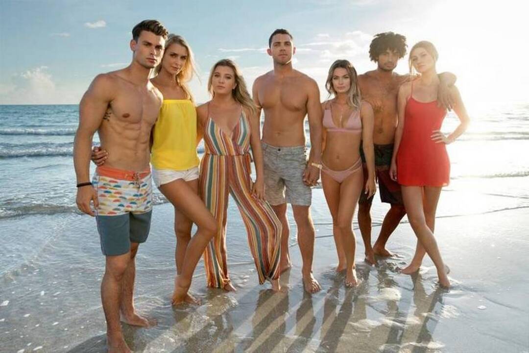 Cast of ‘Siesta Key’ gets set to show off their town to the world