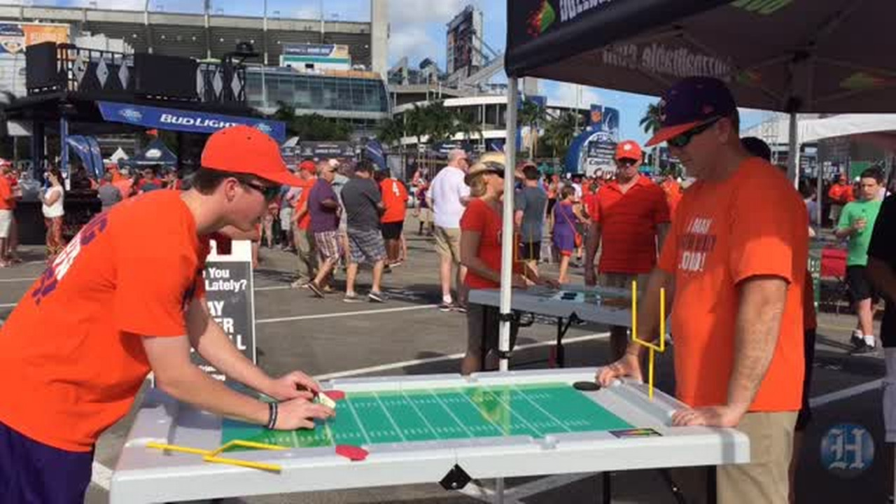 Video: Oklahoma, Clemson fans tailgate before start of Orange Bowl