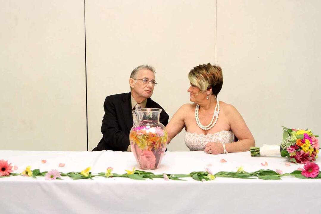 Video: Hospice patient marries longtime girlfriend: 'The vows mean everything'