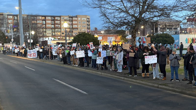 Olympia mayor wants to ban ICE from city property, citing action in Seattle