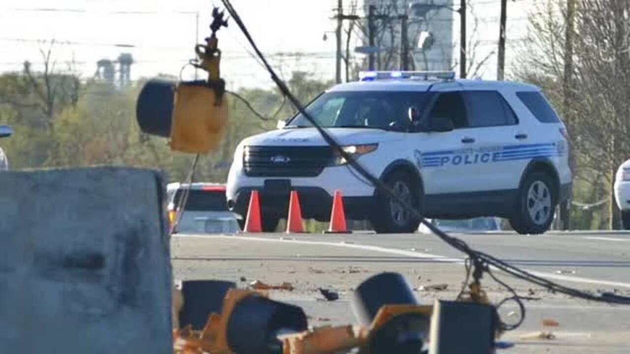 Traffic mess on Brookshire Freeway