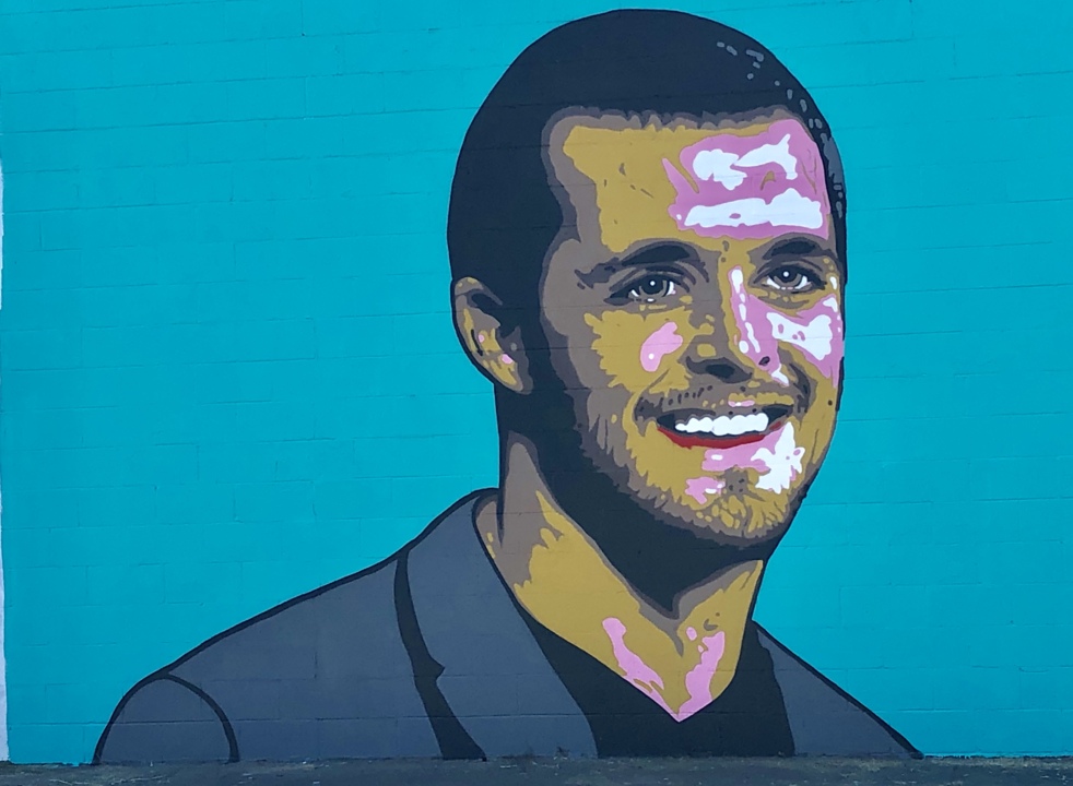Derek Carr mural goes up in Fresno ahead of Raiders training camp. Where you can see it