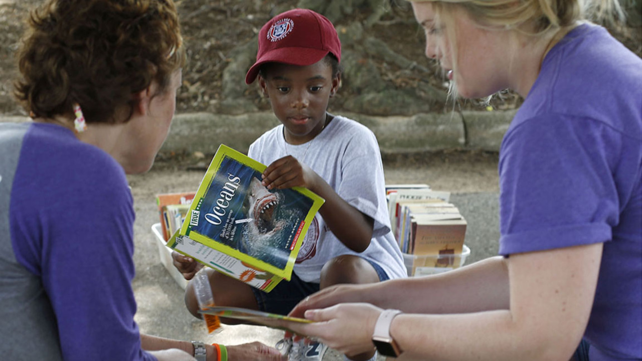 Raleigh’s Rolling Readers offers free books to promote summer reading
