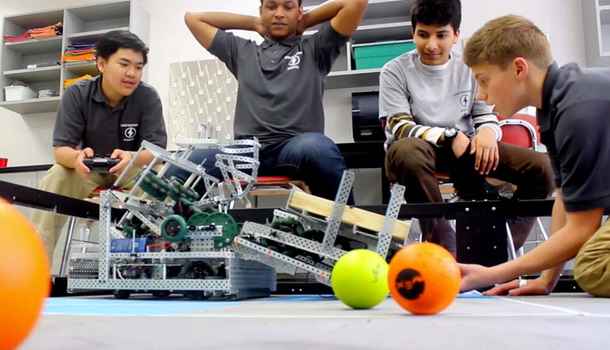 Robotics team fine-tunes their 'Steph Curry'-bot