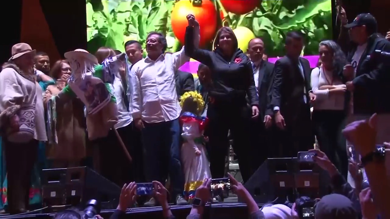 Ex-guerrilla turned politician closes his campaign for president in Colombia