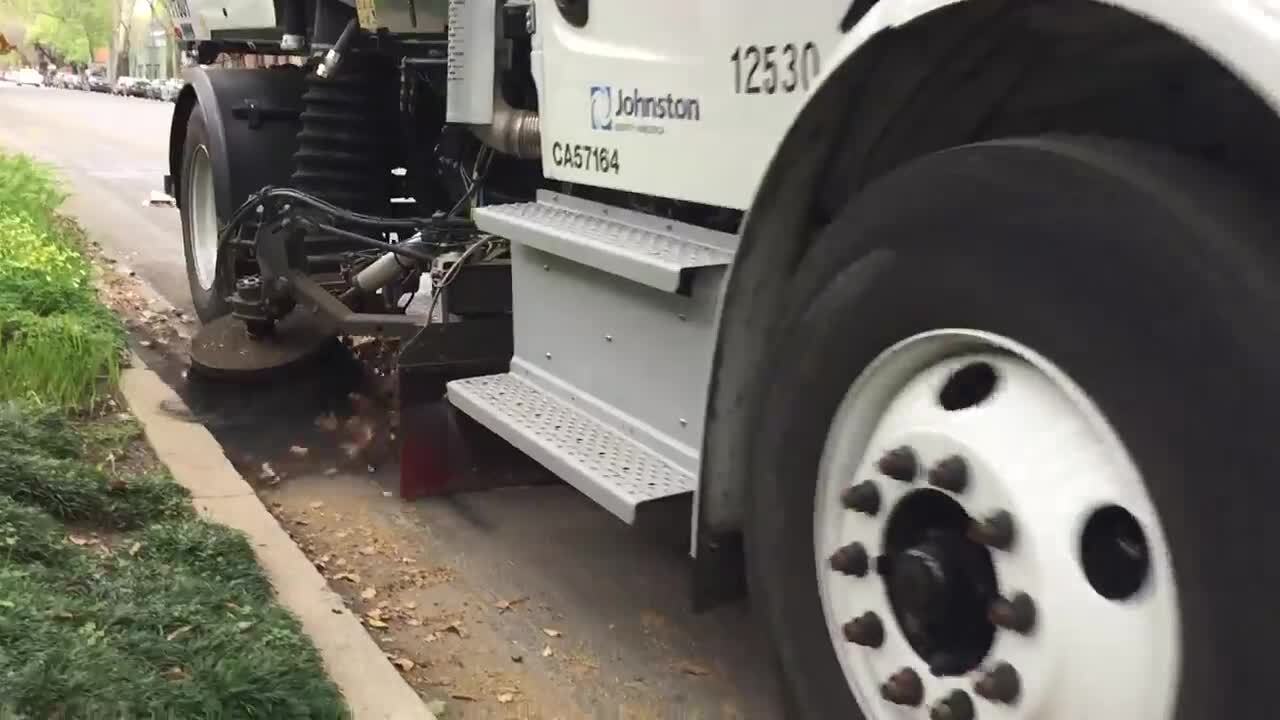  Sacramento street sweeper leaves a mess behind