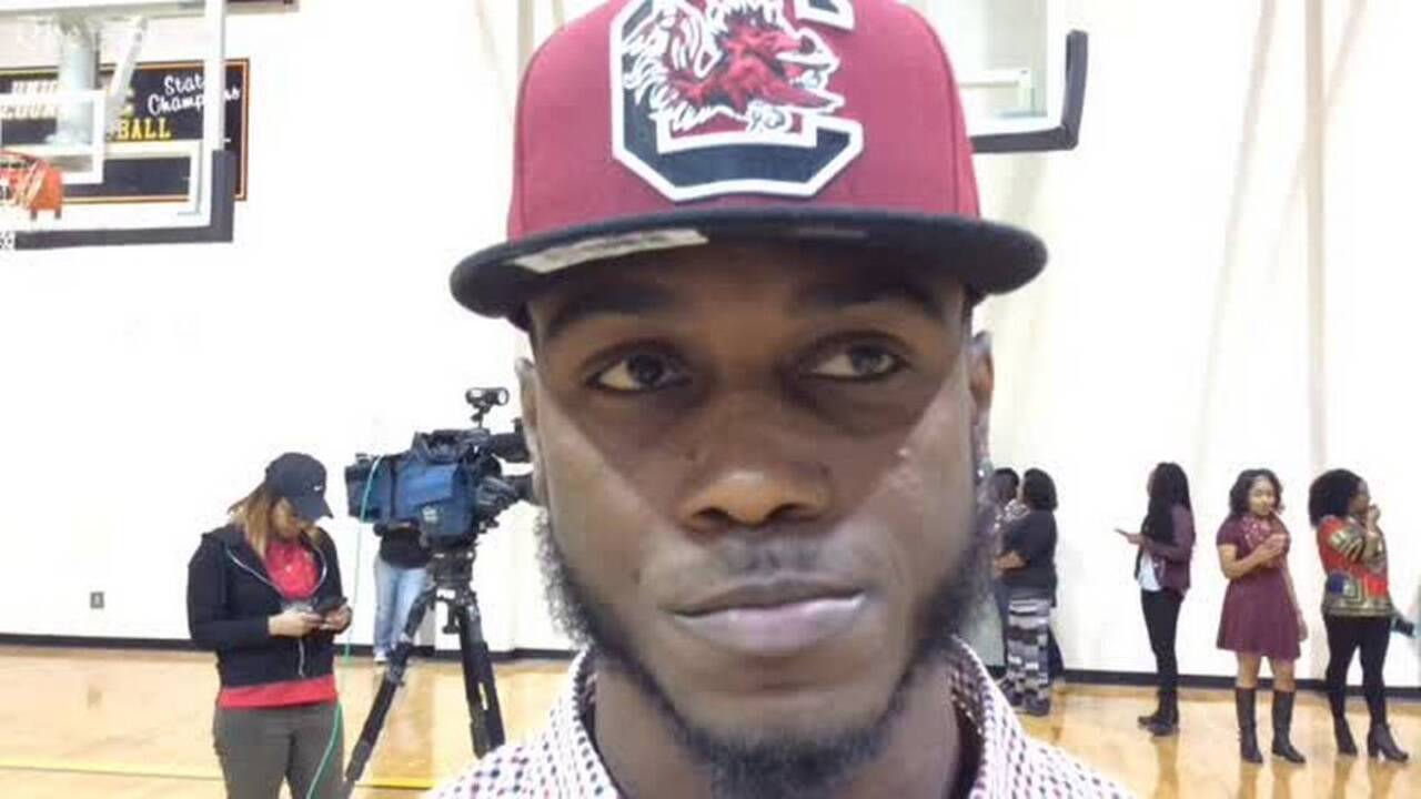 Deebo Samuel calls in to Shi Smith signing