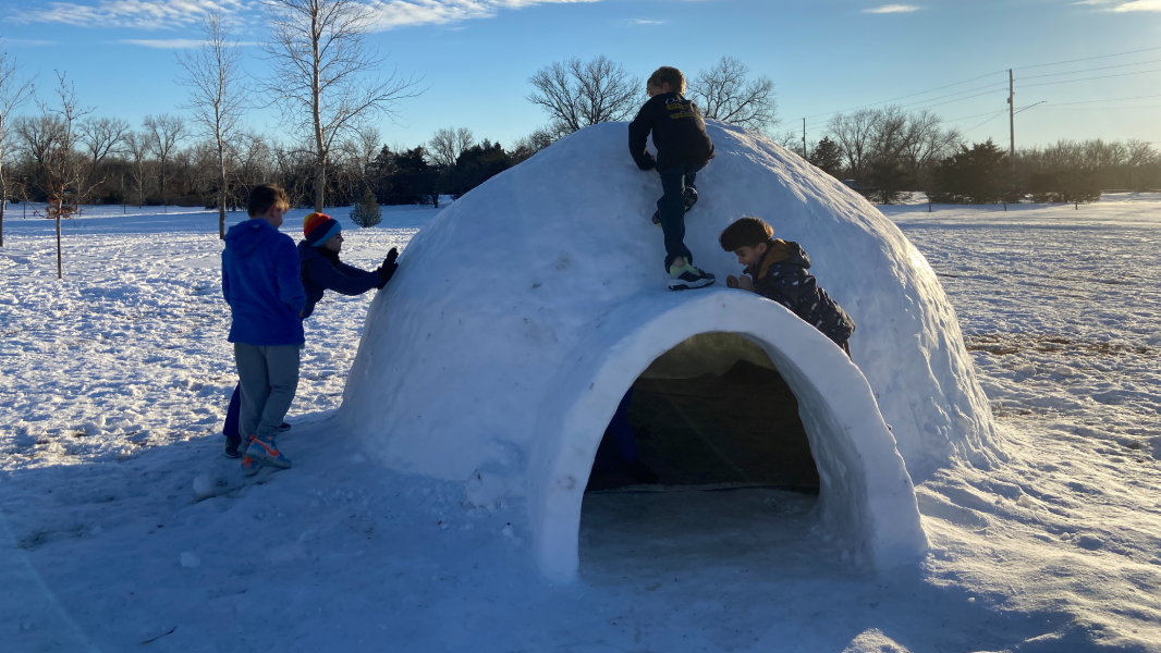 Kansas family creates giant igloo together