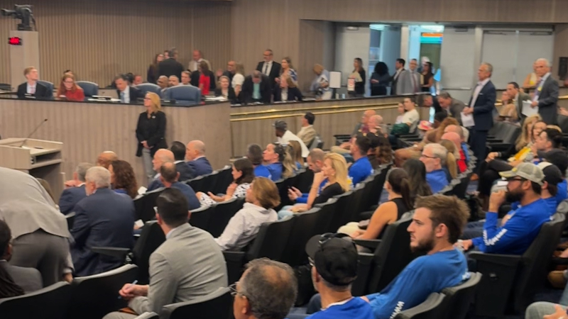 Kelly Tractor vote delayed after Mayor Levine Cava objects